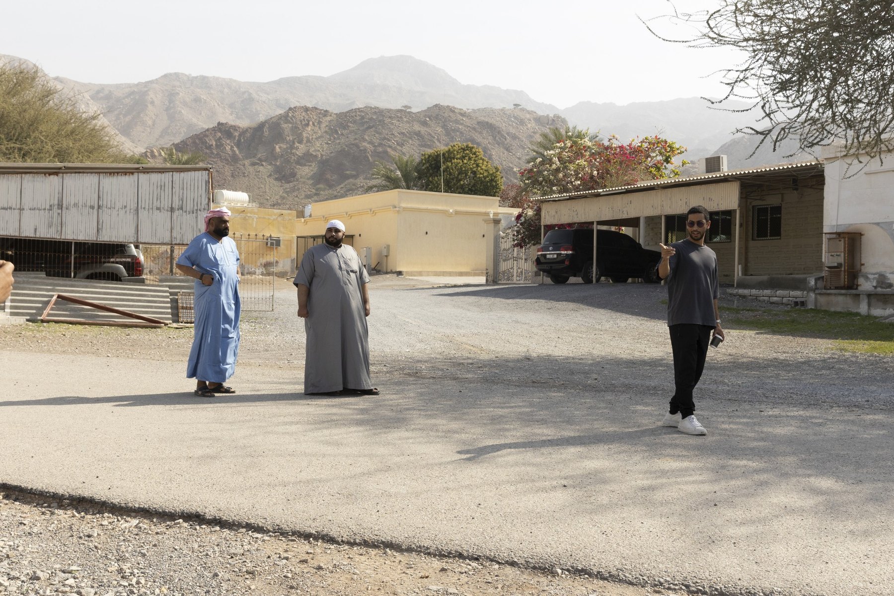Dahrooy's Graduation Sacrifice, On set 2